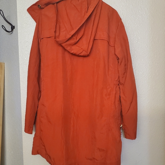 Orange G.E.T coat - Picture 2 of 4